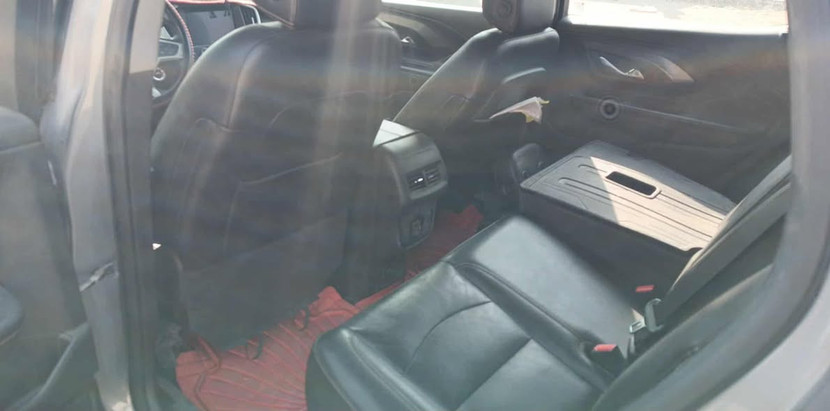 جمسي تيران ٢٠١٩ رقم نجف الماني محرك ٢٠٠٠ تيربو بيها ٥ قطع  وعايزه حداديه الشراي يجي يگلب ويدلل مكان نجف سعر ١٦٢ وبيها مجال خاص او اتصال ***********
