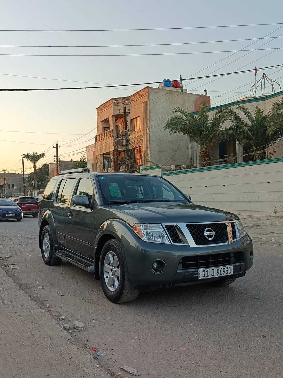 ‏السلام عليكم نيسان باثفندر وارد امريكي موديل 2009 لون رصاصي بيها 3قطع صبغ سياره جاهزه  فول مواصفات دشبول ارمادا فتحه سقف شاشا كامره خلفيه حساسات خلفيه سياره احلا من الصور مكينه وكير مكفولات مكينه 6سلندر 4000 تبريد مركزي 3قطع ثلج سياره عائليه سبعه راكب 4X4 فور ويل تحكم ستيرن جهتين كرسي السائق كهرباء صدر امامي خلفي جيد سياره جاهزه رقم بغداد دولي بسمي تحويل مباشر السعر 88وبيها مجال بسيط الاتصال *********** مكان بغداد 
‏
