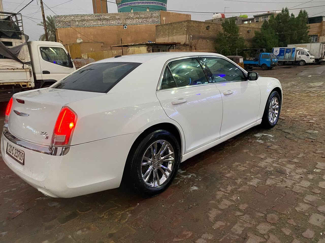 للبيع اوباما S300 موديل 13 فول السيارة عدى الفتحه رقم سليمانية هزة  سنويه جديدة بأسمي شرط التحويل الگير والمحرك وأكسل شرط طگ كارتون  تخم تايرات أدامة كاملة نوزلات پلكات غرفة جديده S   والحادث بلمنشور السعر 178 للبيع او مراوس اي استفسار التواصل عل رقم او _ واتساب ***********
