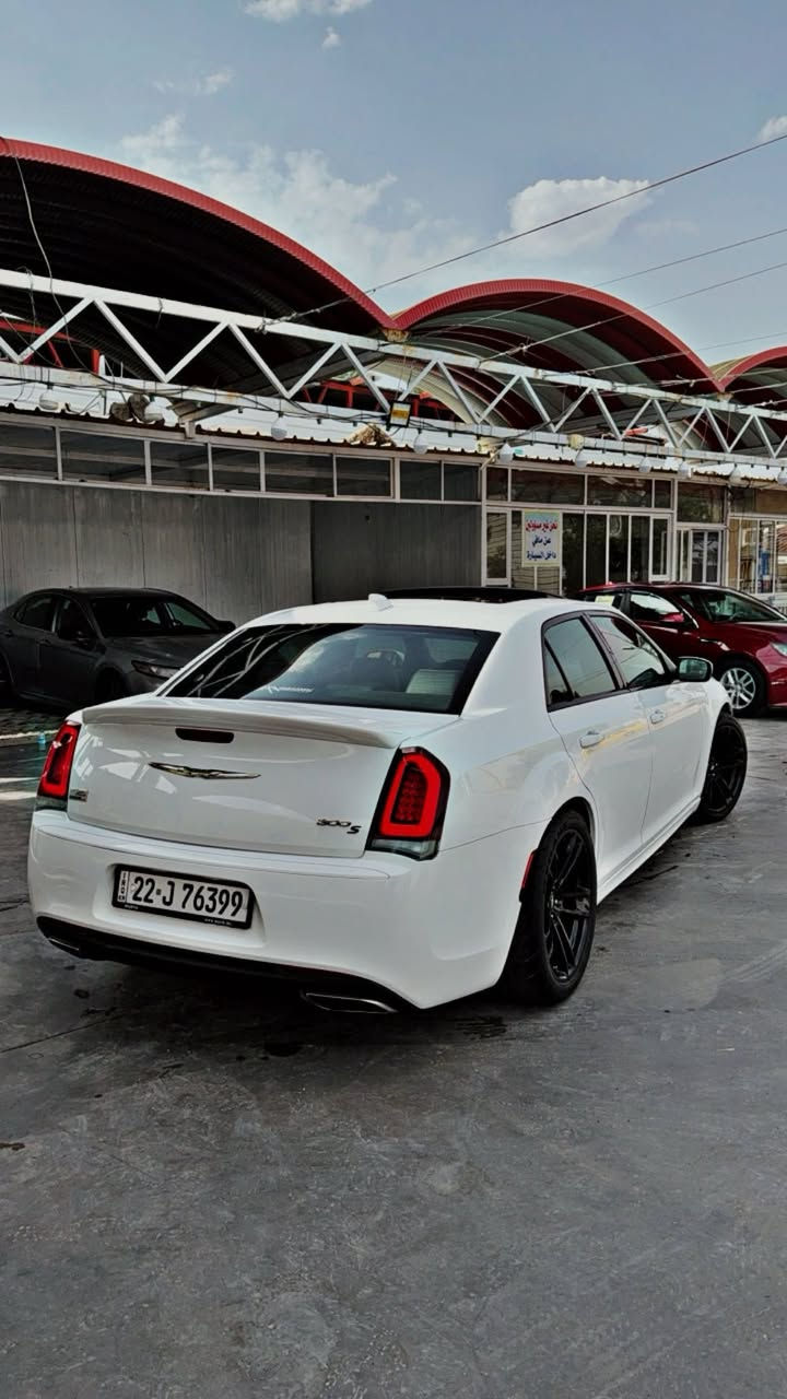 السلام عليكم
اوباما 2020 
الضرر جانبي
فول مواصفات
محرك 5700
رقم اربيل تريد مداور تريد وكالة
السعر 250
مكان السياره الديوانية
للاستفسار ***********
