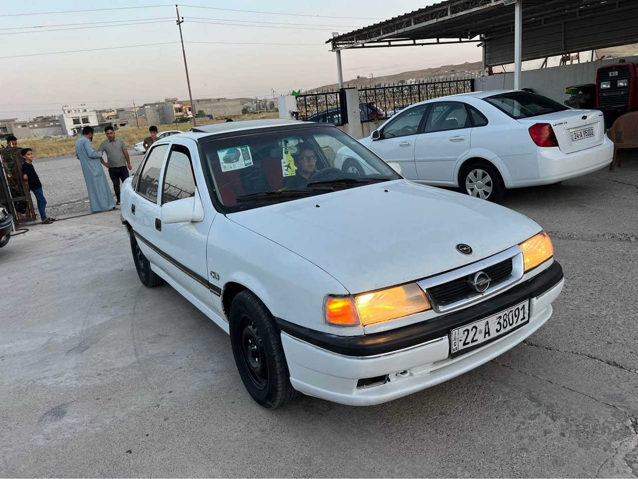 ڤیکترا/1990
حجم 18 رقم و سنوی جدید سەری شاصی قوپی هەیە
مکینەی کەمەک مرەی هەیە دوکەل ناکەت تخم تای جدیدە بە گشتی 75% باشە  شرط تحویل سعر/33$ کەمیک مجال
***********
قەزای بەردەرەش اكر, نينوى
