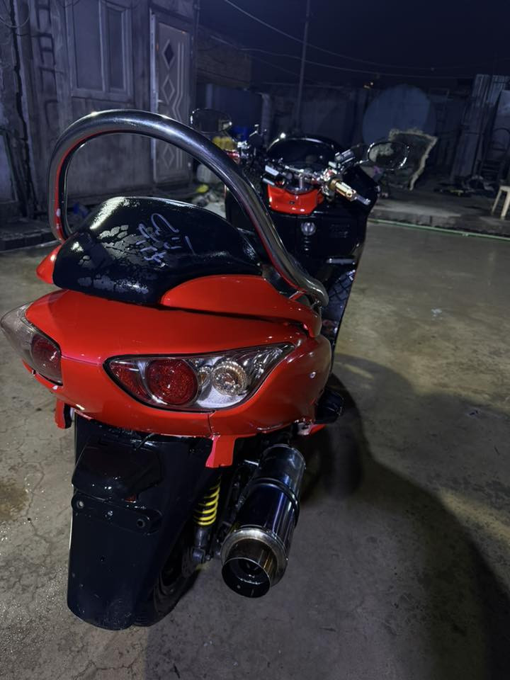 السلام عليكم
فورزا 0.8 كرستال بومه اصل 
عليها تزويد هواية
كهربائيات كلها شغالة مكينه حلوة
للبيع بسعر مناسب مقارنه بخواتها
مكاني حي الجهاد 
رقمي ***********
