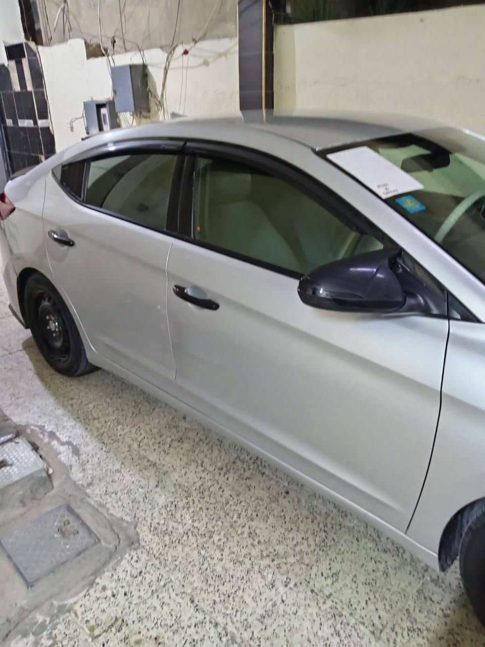 السلام عليكم

النترا 2017 وارد أمريكي. حادثه فقط بنيد و صورته مرفقه بل المنشور ايرباكات كله سليمه

محرك مفتوح بدون تبخير وتنقيص شرط الفحص

المواصفات. محرك 2000دوش. كير AT المرغوب. داخل لونين وصاج. تحكم استيرن. وتبريد +تتدفئه ومعروفه مواصفات النترا

السعر اتصل عل رقم وبيك خير وتدلل

مكان السياره الأنبار فلوجه الاستفسار عن الرقم ***********
