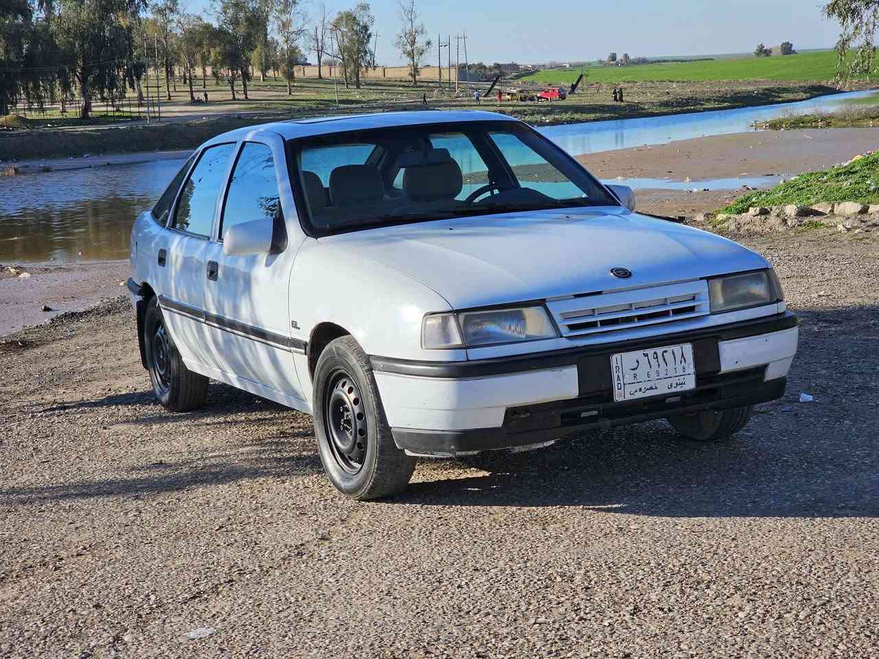 للبيع فقط 
سعر 42
اوبل فكترا موديل 92 جنطه
محرك حجم 18 المرغوب
كير عادي  
سلايت 
قفل مركزي 
ستيرن بور 
رقم نينوى ألماني شرط التحويل والوكاله 
كابون بنزين بيها ⛽️ 
🚫صبغ دواير خلف ودوسات مصلحين وجاملغ  امامي 🚫
السياره جاهزه 
العنوان موصل حي المحاربين 
للإستفسار الاتصال 
***********
***********
