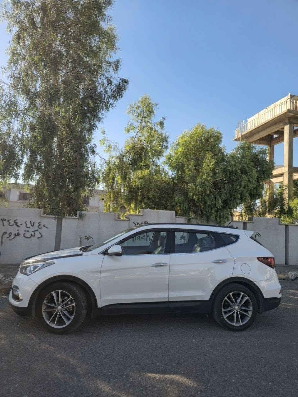 هونداي سنتافي موديل 2018خليجي 
محرك6سلندر3,3
دفع رباعي 
7راكب
سقف بانوراما 
تبريد مركزي 
تخم تاير جديد
كير اوتوماتيك  و عادي
تحكم ستيرن
تثبيت سرعة
شاشة ايباد
ثلاثه نضام قيادة ايكو سبورت عادي
كيرو محرك شرط مامفتوح
سنوية الي 2030
سعر 215$ورقة ومجال بسيط
*********** كركوك, العراق
