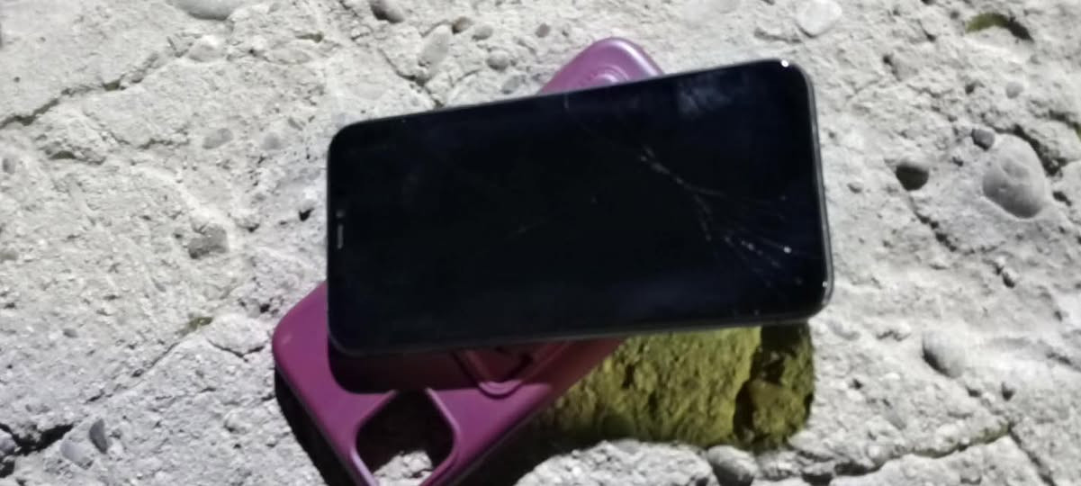 عندي 11عادي ضهره ولا شخطه بس الاكلوسه مال شاشه مكسوره امراوس بدراجه


**إذا كنت صاحب هذا الإعلان وتريد حذفه لأي سبب، رجاءا أرسل رسالة إلى الدعم الفني**