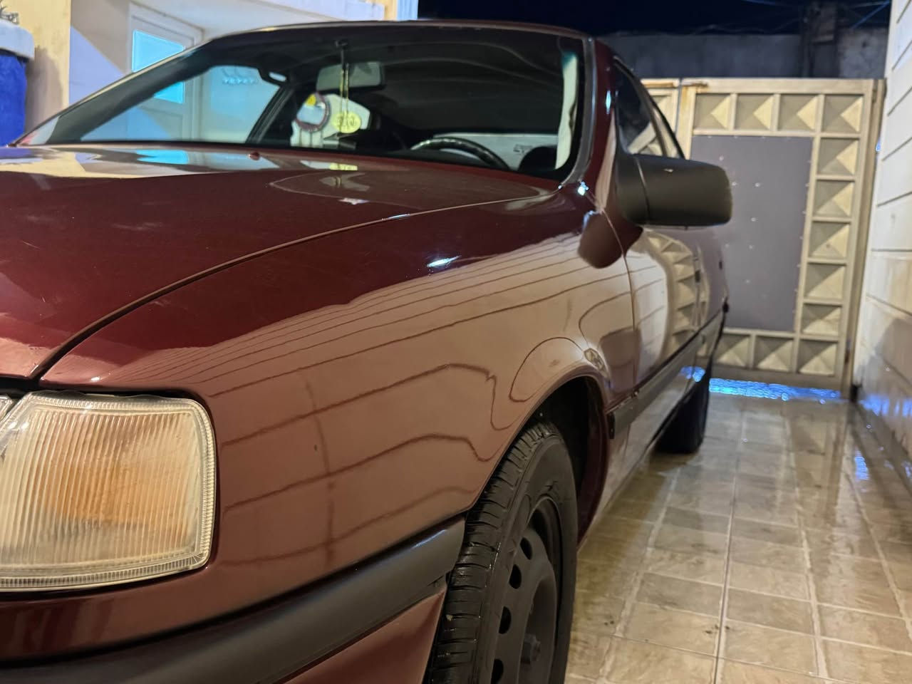 🚘اوبل فكترا للبيع موديل 1991 محرك 18 كير  عادي، رقم كركوك  سنوية و هزة و رقم كل جديد مشروع وطني لغاية 2027 باسمنا شرط تحويل و وكالة ،سيارة لوك لوك بعده سيارة بدون ضرر بدون حادث بدون خياس   صبغ عام للجمالية فقط شرط فحص و ،كير و محرك شرط ، تايرات جديد، ،باتري جديد، صدر امامي خلفي جديد،كهربائيات كل شغال،سلايت،باور،Abs,قفل مركزي سيارة  كلش نظيف سعر 36 وبي مجال عنوان كركوك شوريجه***********📲***********📲 كركوك, العراق
