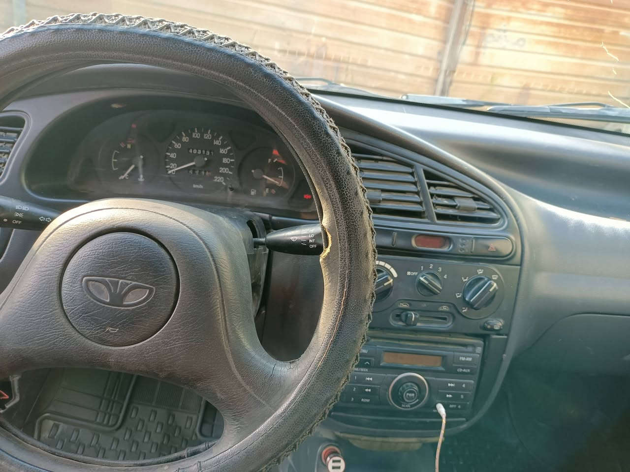 السلام عليكم
دايو لانوس اوتوماتيك موديل 2001 خليجي 

سياره مكفوله من كير ومحرك وكهربائيات تخم تايرات 

مابيه صبغ ابلادي 

عداد الكيلو متر شغال تدك جرس عندما تعبر 120

رقم بغداد باسمي السعر 30وبيها مجال حك الجيه العنوان 

بابل القاسم ***********
