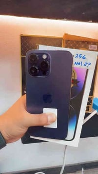 * ايفون 📲14 برو ماكس  * لون بنفجسي  مميز  * بطاريه 🔋86 * ذاكره 256  * ...