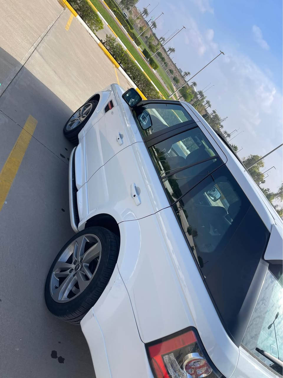 رانجروفر ٢٠١٣ محرك ٨ مواصفات HSE
رقم شيمالي ماشية ١١٣،٠٠٠ كم
مواصفات خليجي
كلش نضيف مابيها تفاصيل ولا صبغ ولا ضربة
رقم تلفون ***********
سعر ١٩٠$ ورقة و مجال أربيل, العراق
