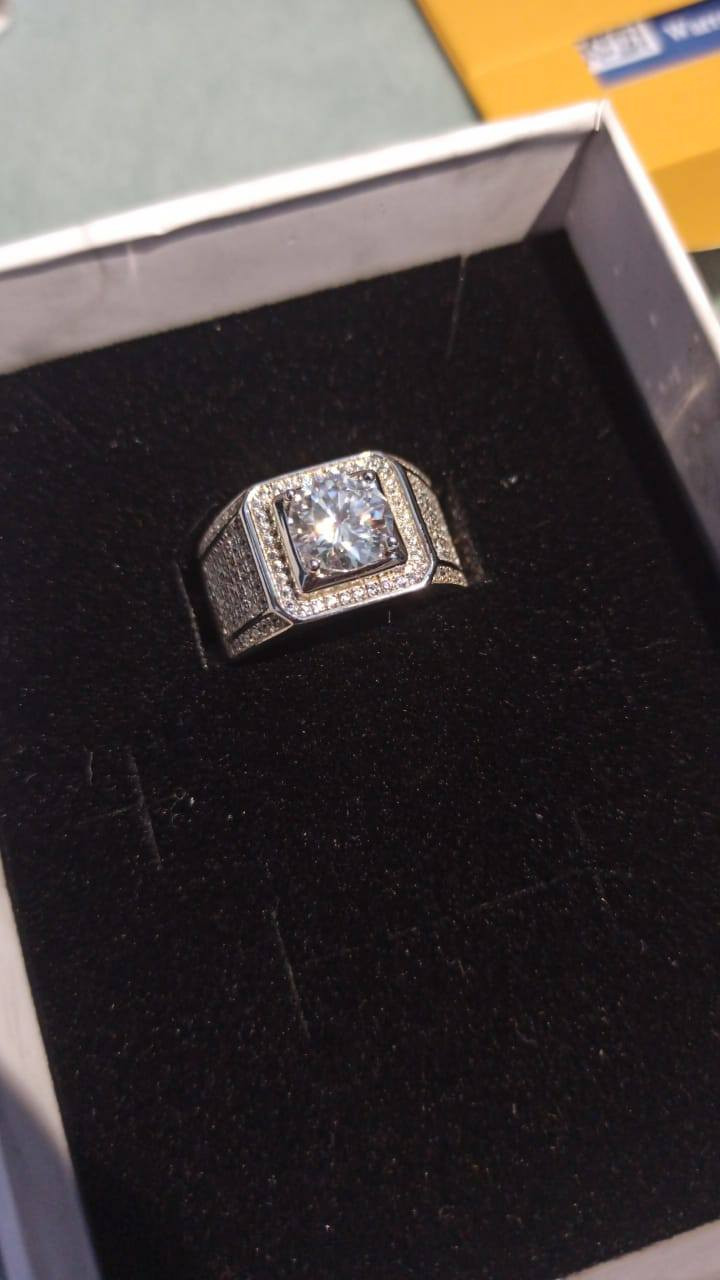 خاتم فضه مختم مع كامل الباركودات ادفع سعرك اعلى سعر ابيع


**إذا كنت صاحب هذا الإعلان وتريد حذفه لأي سبب، رجاءا أرسل رسالة إلى الدعم الفني**