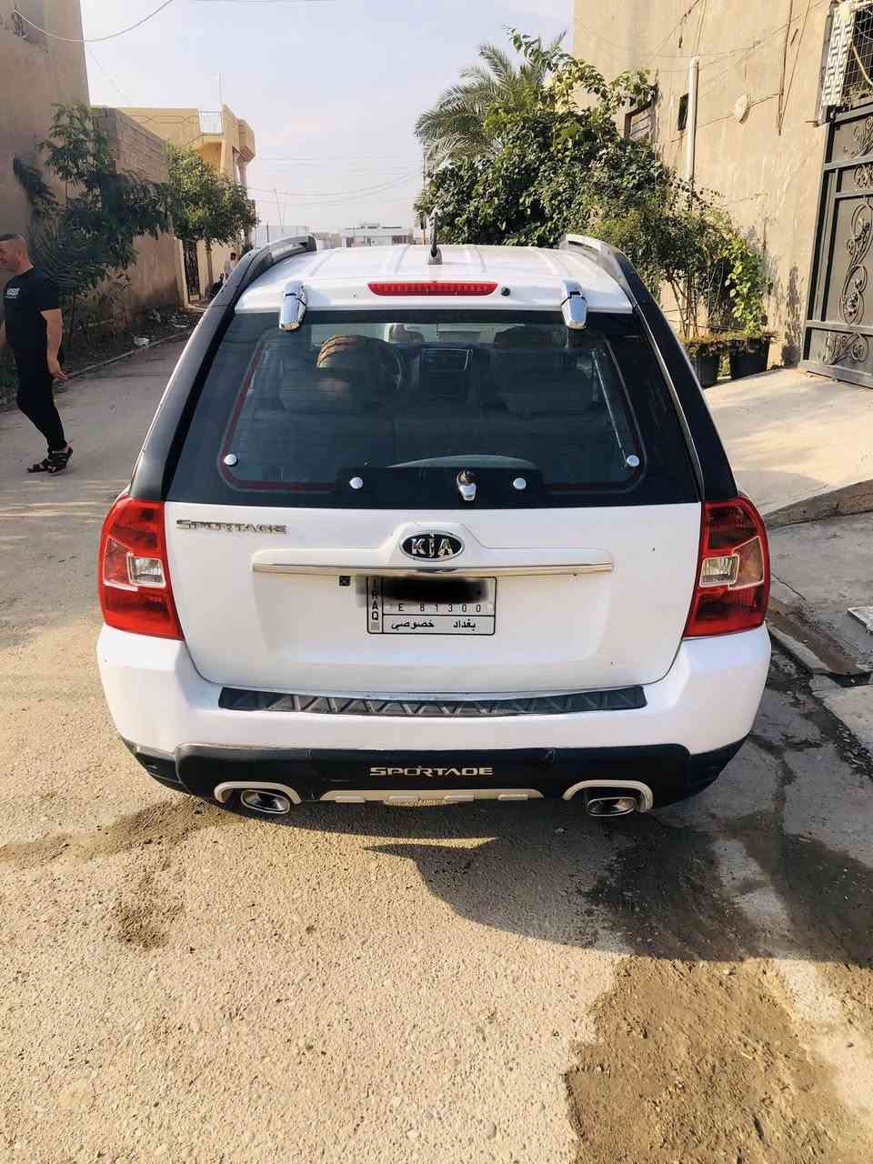 سبورتج 9 خليجي
مكفوله سياره من صبغ فقط قطعه جاملغ خلفي 
محرك وكير مكفول 
سنويه لغايه 2029 بأسمي 
تبريد تدفئه فول 
كهربائيات كله فول 
تخم تاير جديد 
سياره مال بيت
***********
المكان ديالى هبهب
