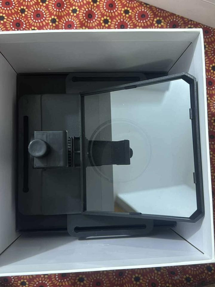 غير مستخدم 
جهاز تلقين النصوص للهواتف الذكية/كاميرات DSLR
سعر 45 الف
يدعم العدسات ذات الزاوية الواسعه
مكاني بغداد
***********
