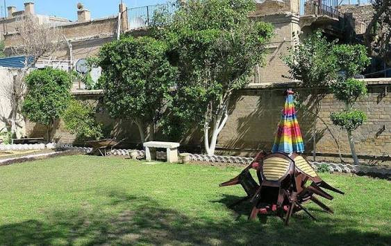 تريد منضر حديقتك جميل تنضيف وترتيب وتزبير الحدائق المنزيله ازالت العشاب الضاره اتصل وبيك خير ودلل ***********
