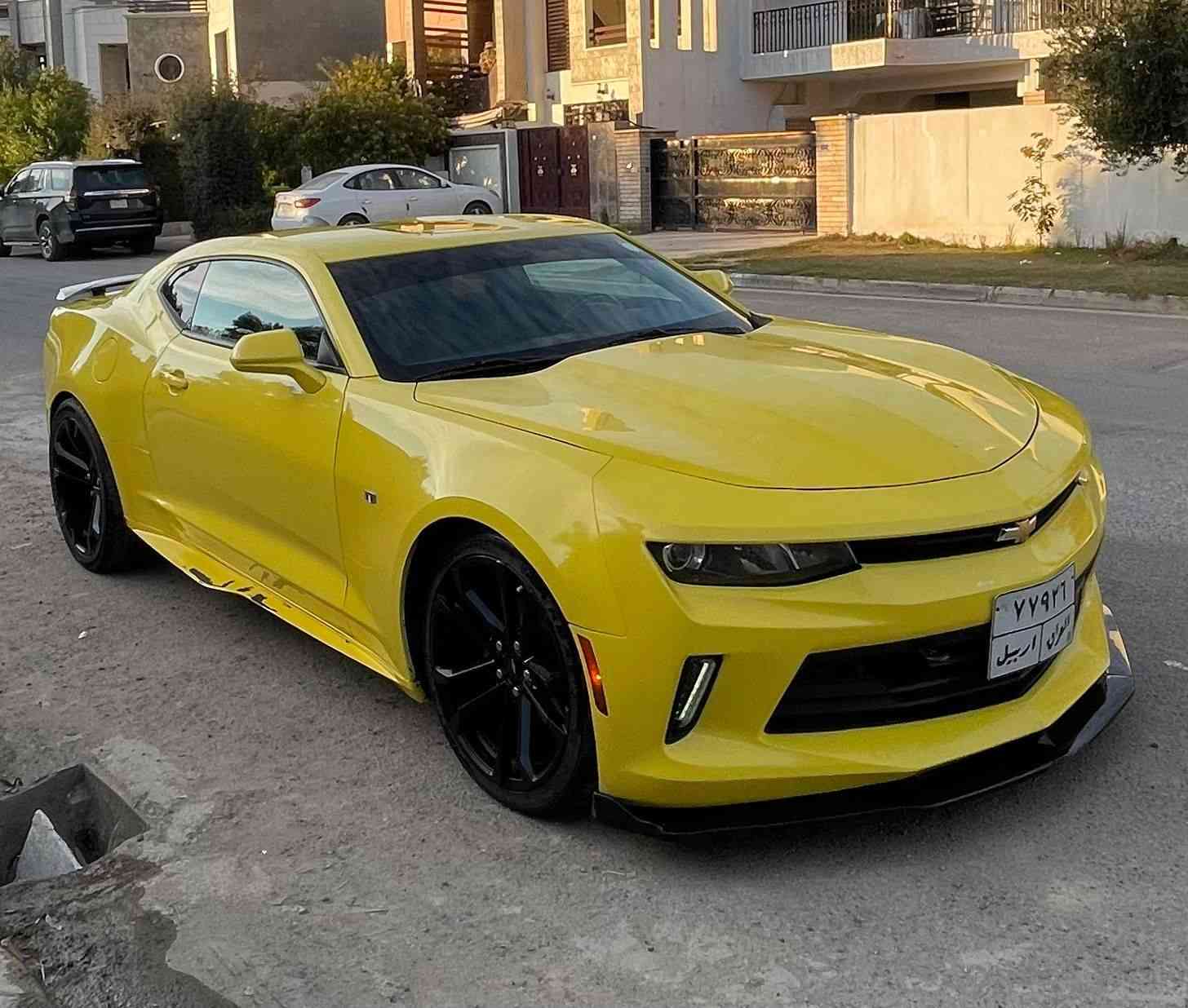 كومارو ٢٠١٦  ٦ سلندر ٣٦٠٠ مكينه وكير مكفوله
 صدر امامي وخلفي بحاله جيده جدا حادثها موضح بالصور خفيف جدا بيها 3قطع بدون دواخل ابد ماشيه ٥٧ الف مايل باسم شركه تحويل او وكاله حاضر مكان السياره اليرموك السعر ١١٤ وبيها مجال بسيط 
رقم الهاتف ***********
