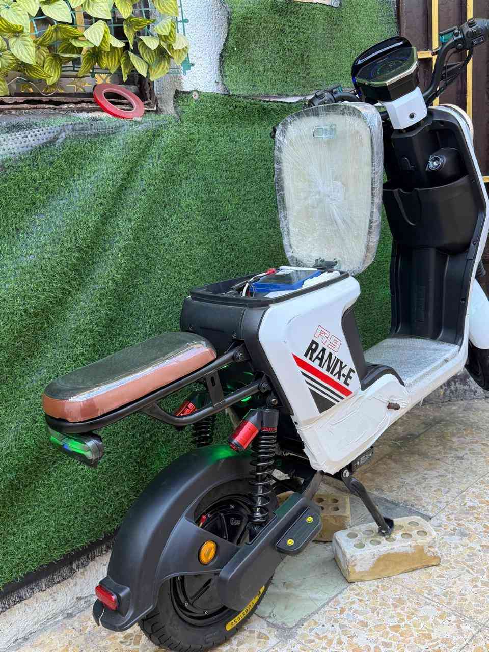 السلام عليكم شباب عندي دراجه للبيع شحن ار تسعه موديل 2025 بطايرات جديدات دراهجه نضيفه    سعره  دراجه 500  وبيه مجال لطيبين مكان كربلاء رقمي *********** واتساب بي
