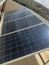 لواح شمسيه وامڤيرتر البيع تولد 20 امبير    سعر خاص 07810098242