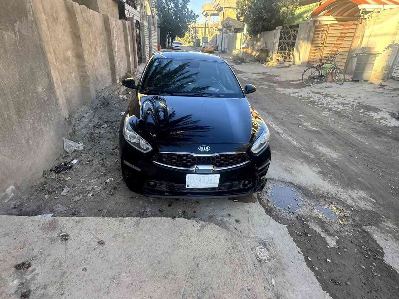 السلام عليكم 
فورتي جيتي لاين 2021 اسود  ( معوقين )للبيع فقط
حادث بين البابين ومصبوغات البابين موحدين اللون
ماشيه 97000 مايل محرك 2000 دوش المحرك بي تتقيص دهن لتر ب التبديله
مواصفات 
بصمه 
كشنات جلد
رادار امامي وجانبي 
السعر 128 وبيها.  ***********
