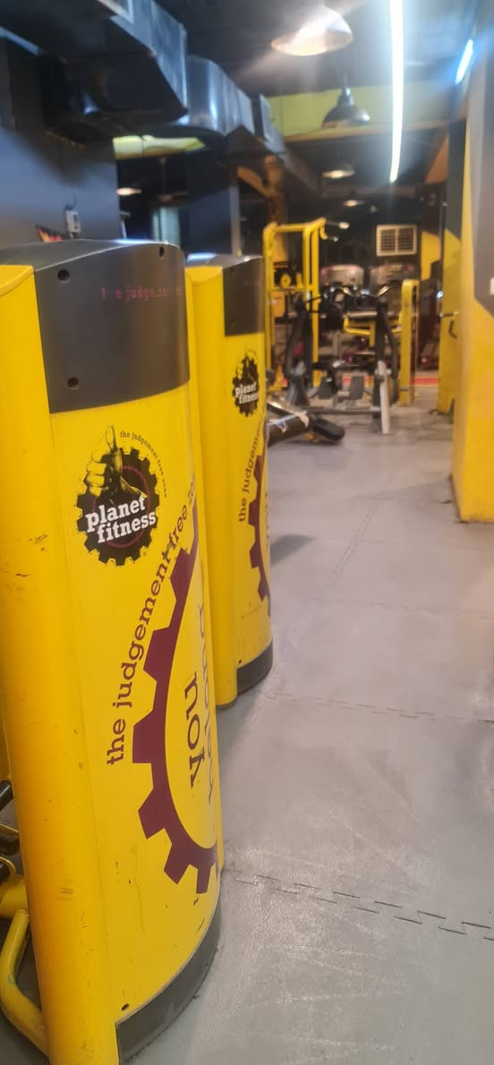 انضم الآن إلى POWER HOUSE GYM man  واستمتع بالتدريب في قاعة مجهزة بأحدث الأجهزة الأمريكية المتطورة، وأجواء رياضية مميزة تساعدك على تحقيق أهدافك وبناء جسم قوي وصحي.
🏋️‍♂️ أجهزة حديثة 💪 بيئة رياضية محفزة 🔥 نتائج تبدأ بالإرادة
⭐ سعر الاشتراك الشهري فقط 25,000 دينار ⭐
لا تؤجل حلمك... ابدأ اليوم وكن النسخة الأقوى من نفسك!
Power House GYM Man القوة تبدأ من هنا
#الخطيب_شارع_الظغط


**إذا كنت صاحب هذا الإعلان وتريد حذفه لأي سبب، رجاءا أرسل رسالة إلى الدعم الفني**