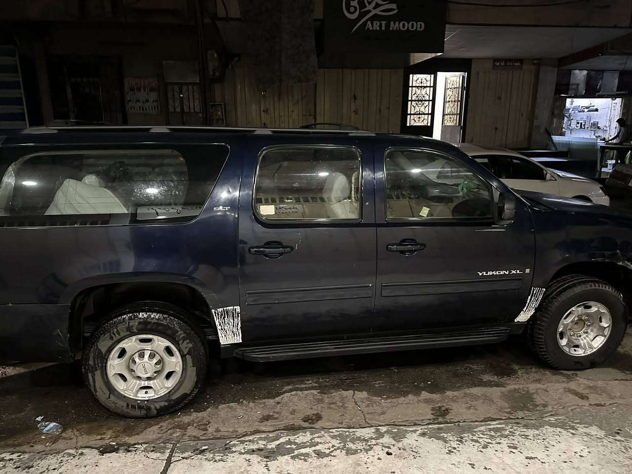 يوكن موديل 2013 لون نيلي باقي التفاصيل هذا الرقم ***********
