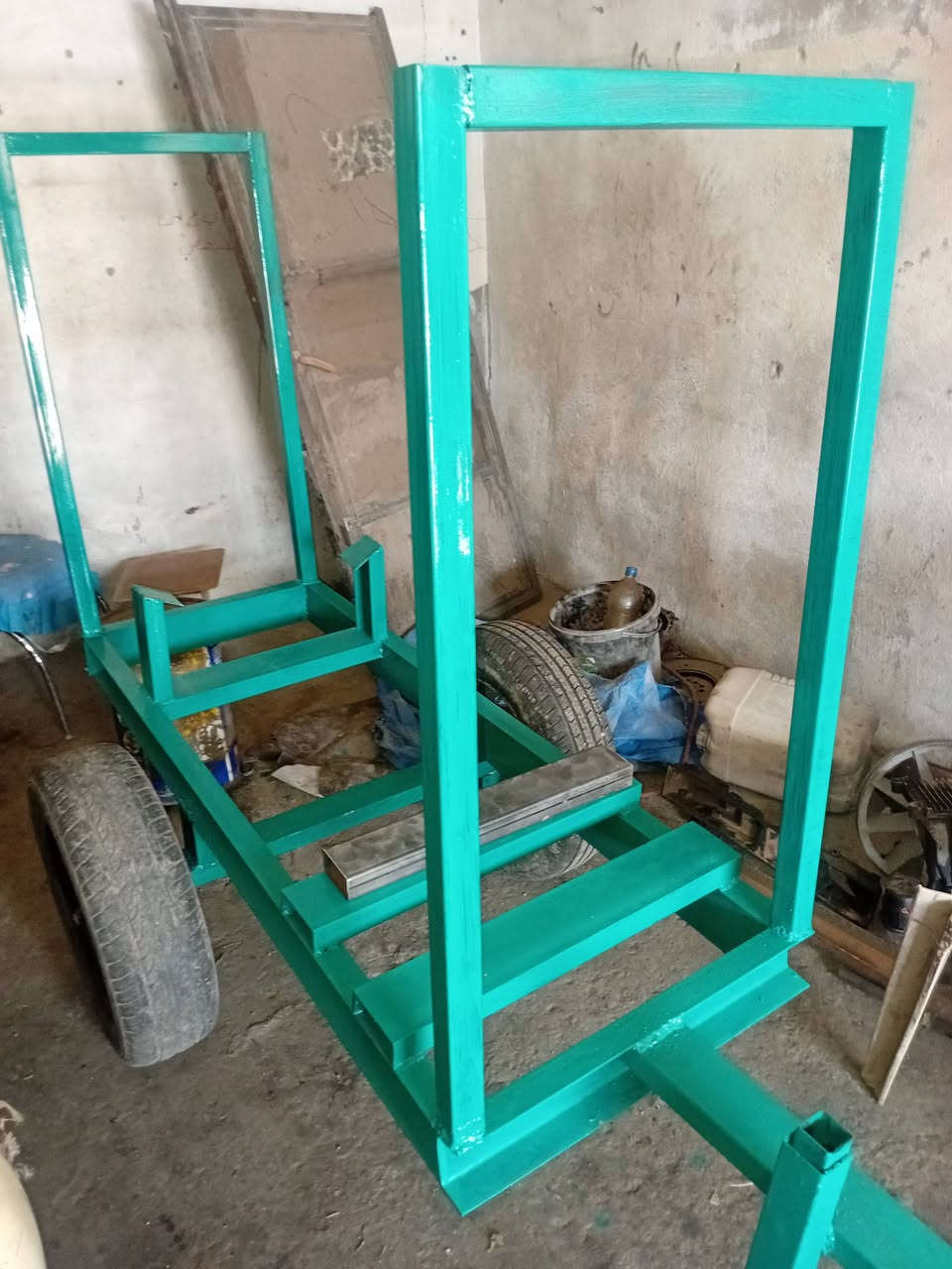 للبيع شاصي مولدة كيا جديد غير مستعمل جنل ابو الاربعة السعر 300  الف وبية مجال العنوان بغداد للاستفسار الاتصال على الرقم ***********

