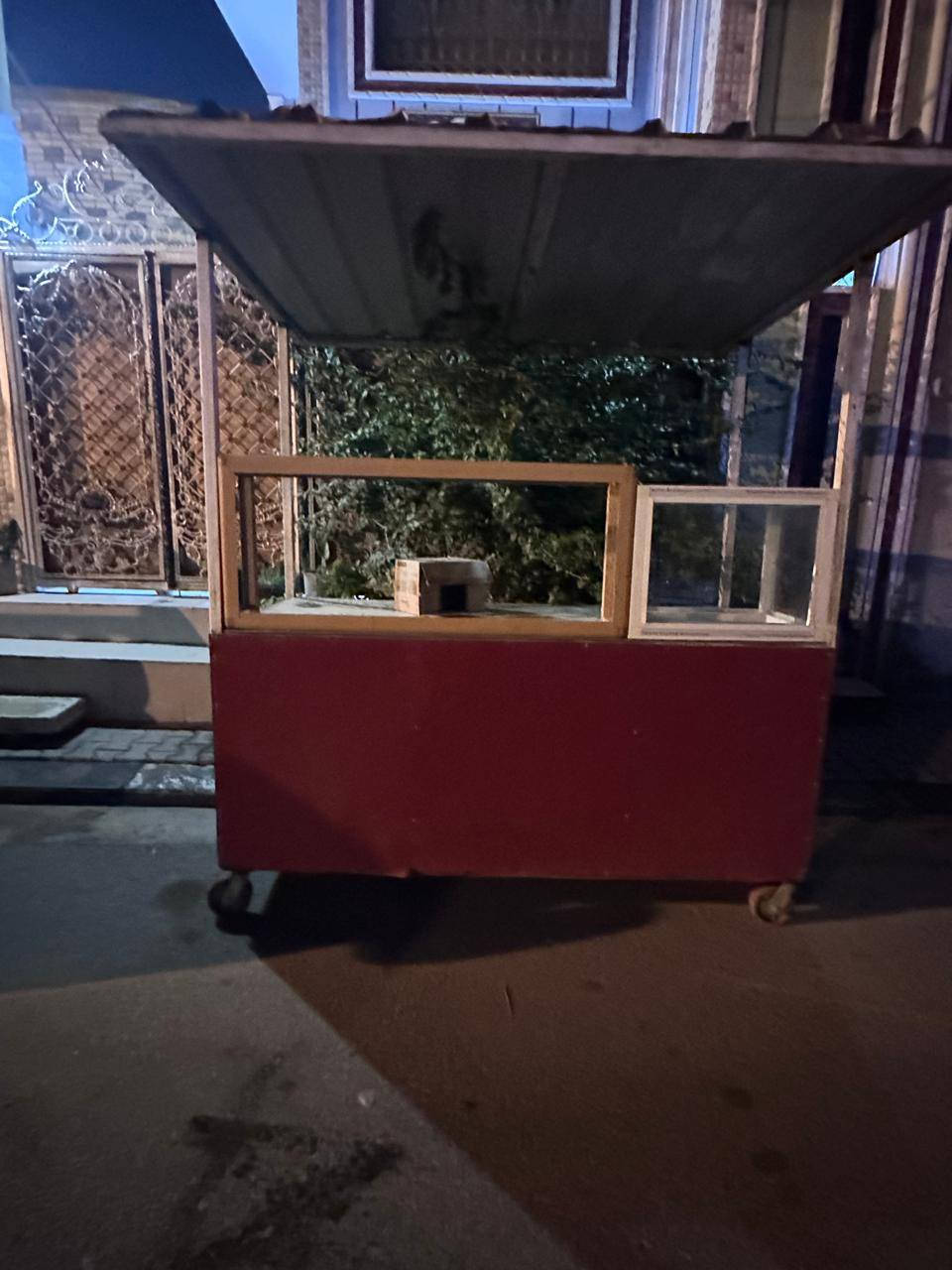 ميز عصاير كامل للبيع لاتصال على الرقم
***********
