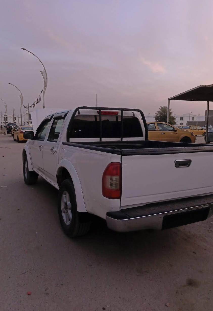 سلام عليكم
لوف جديده متعوب عليها صارلها سنه عندي وتعبان عليها حيل مابيها ايي نقص بيع او مراوس بلاندكروز  مزاد  ابي موديل 2006 2004. 2003 بسعر مناسب ***********
