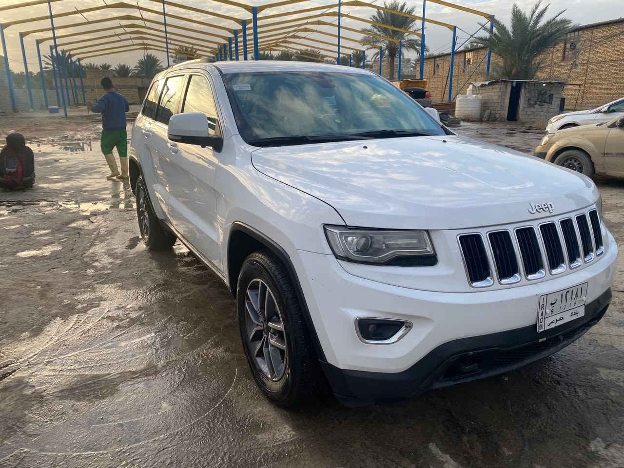 جيب 14 خليجي 
 حجم المحرك 6سلندر 3600 
*ماوس وضعيات قيادة الفور ويل
 *السياره فتحه
*غرفه السياره عسلي جلد 
*اناره ترحيب 
*بصمه دخول ذكي
بچم كبس شركه 
*كشنات الامامي كهرباء
 *ويل حجم 18
*خزن وضع المقاعد والستيرن
 *هوك امامي خلفي
 *شفتات ستيرن
 *كاميرة خلفيه
 *حساسات أمامية خلفي
 *دبل اكزوز 
*مرايا قلاب مع البك
 *تعتيم مرايا 
*ستيرن كهربائي متحرك
 *كشنات تدفئه وتبريد امامي خلفي
 *ستيرن تدفئة 
*كشنات حار بارد 
*لد امامي 
*لايت زنون 
*زراك لايت
 *سستم صوت 9سماعات 
*دمام خلفي 
*إشارات مري 
*كير طياره 8نمر 
*تحكمات ستيرن فول
 *تدفئه مرايا جانبي
 للاستفسار الاتصال ***********
مكان السياره حله مركز المدينه  
ملاحضه السياره بيها صبغ 3 قطع بدون دواخل  السعر 20 الف وبيها مجال  قليل اعتذر عن المراوس
