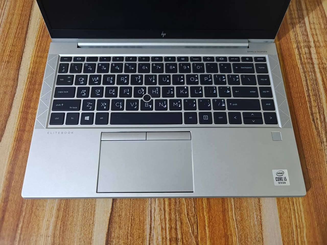 🔥 عرض عيد الفطر – آخر قطعة 🔥

 HP EliteBook 840 G7 – شاشة لمس 🔥جيل العاشر

💰 السعر: 400 ألف عراقي فقط

🔹 المواصفات:
الموديل HP EliteBook 840 G7 الجيل العاشر 
💻 المعالج: Intel Core i5-10310U 10 th Gen
🧠 الرام: RAM:8GB
💾 التخزين: 256GB SSD سريع
📺 الشاشة: 14 إنج لمس (Touch ) بدقة Full HD
🎮 كرت الشاشة: Intel UHD Graphics

🔌 مخارج ومنافذ الجهاز:

⚡ 2 × USB Type-C (Thunderbolt 3)

للشحن، نقل البيانات السريع، وربط شاشات خارجية

🔌 2 × USB 3.1 Type-A

للفلاش ميموري، الماوس، الكيبورد وغيرها

📺 1 × HDMI
لربط شاشة أو تلفزيون أو بروجكتر

🎧 1 × مدخل سماعة/مايك 3.5mm

💾 1 × قارئ بطاقة MicroSD

🔐 منفذ قفل أمان Kensington

💳 قارئ SIM Card (في بعض النسخ)

🎁 الملحقات:
🔌 الشاحن الأصلي
🎒 جنطة أنيقة

🛡 ضمان أسبوع ضد أي خلل

✨ المميزات:
✔️ شاشة لمس تفاعلية وسهلة الاستخدام
✔️ تصميم نحيف وخفيف – سهل الحمل والتنقل
✔️ بطارية تدوم طويلاً
✔️ أداء ممتاز للبرامج المكتبية، الدراسة، والتصفح
✔️ مناسب للطلاب، الموظفين، وأصحاب الأعمال
✔️ توصيل متوفر لكل المحافظات

📞 للحجز والاستفسار:
واتساب: ***********
اتصال: ***********
