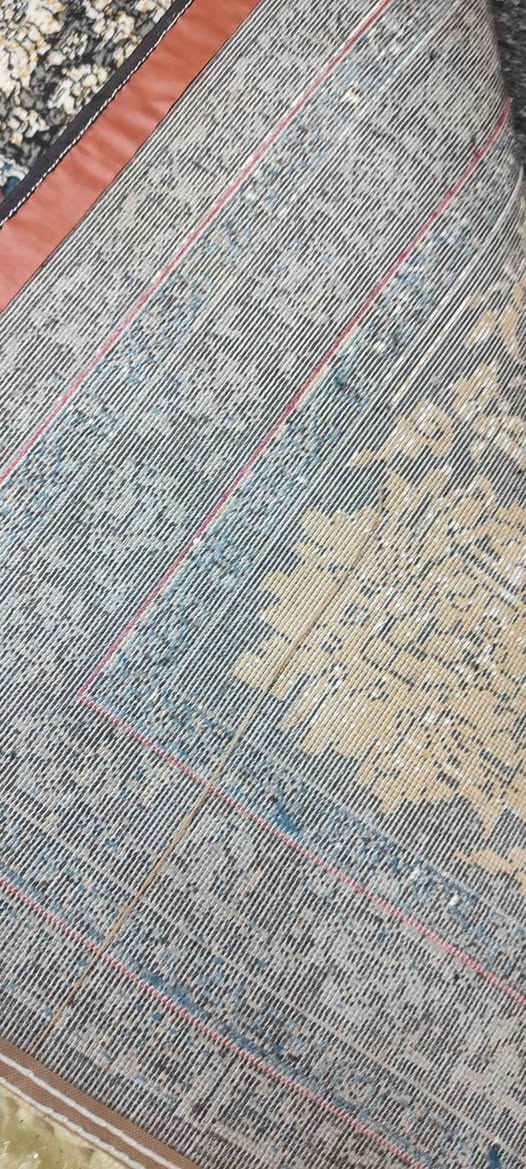 تخم ديوان تركي ٦ نفر مع زوليه ٣*٤ نظافه ٩٥ ٪ سعر ٣٣٠ الف ***********
