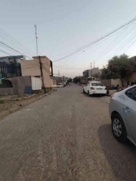 #دار_للبيع_للبيع
👈الموقع موصل حي الانتصار شارع 30 قرب أسواق حسام
#مساحه_150_متر_مربع
👈البيت متكون غرفتين نوم وهول ومطبخ واستقبال وصحيات وبيتونه كبيره
👈سند طابوالزهور شرط التحويل ملك صرف
👈شارع 15 👉
👈 خدمات كامله
#السعر_90_وبي_مجال
للتواصل والاستفسار الاتصال ***********📲📲
*********** 📲📲
