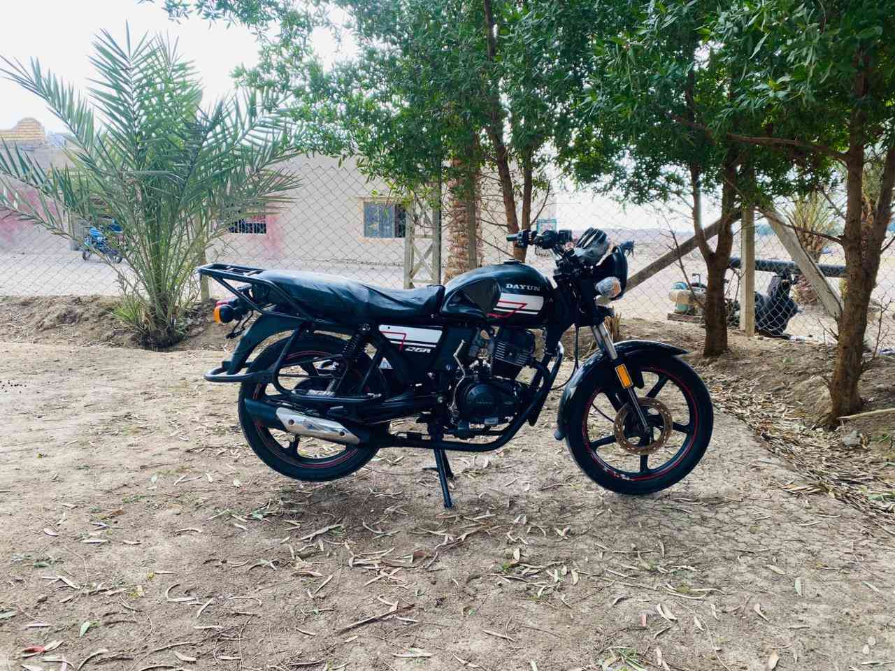 سلام عليكم دراجة دايون نفخ موديل 21 وراق صولي شرط الصولي مكفول كفالة عامة كرهبايات توير مبيه اي نقص شرط نضف من الصوره محرك مكفول كفالة عامة شرط مملعوب بيه درجه كامله مبيه اي نقص السعر مليون ١٥٠ وبيه مجال الشراي نتصل وبيك خير ودلل ***********
