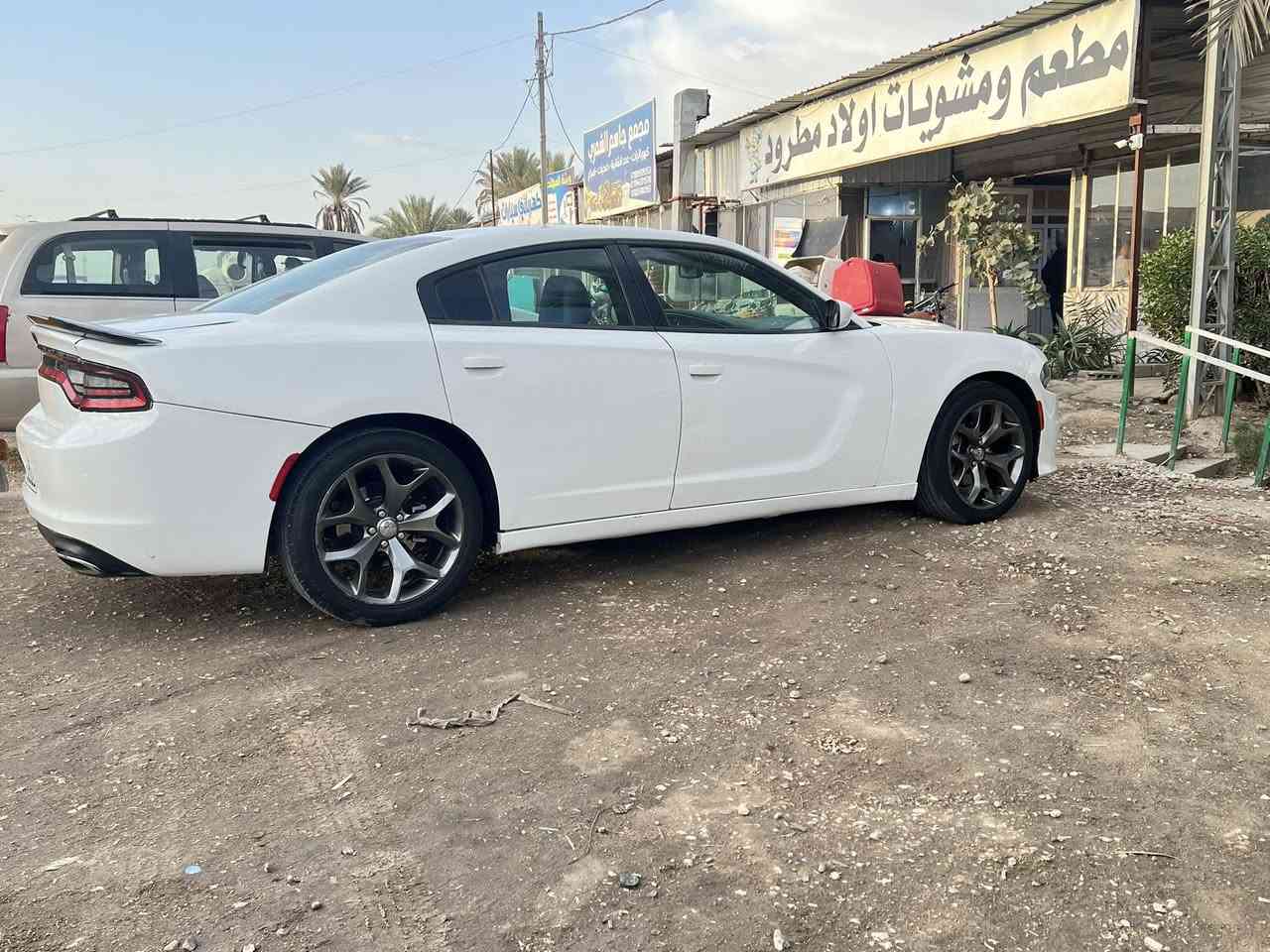 السلام عليكم 
دوج جارجر موديل 2016 حادثها الجاملغات الخلفيه بدون الصندوق لاحوض ولا قبق الجنطة راسلني ادزلك صور الحادث السيارة سنوية باسمي الرقم الدولي الجديد رايدها ب158 بيها مجال بسيط تجي تشوف تكلب تقتنع بيك خير وتدلل العنوان بابل بالتلفون ما انهي سعر 
رقم الهاتف *********** او ‭0772 816 5374‬
