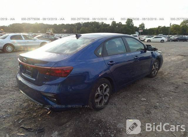 السلام عليكم 
فورتي ١٩ بدون ايرباك بدون تبديل بدون صبغ السيارة اليبل واحد سونار موجود 
محرك ٢٠٠٠ دوش
كير at 
شاشه وكامره وتوقف ذاتي وتحديد مسار وباقي المواصفات معروفه 
السياره تبريد تدفئه كلشي شغال 
مكان السياره بغداد
السعر128
للاستفسار الاتصال بلرقم ***********
