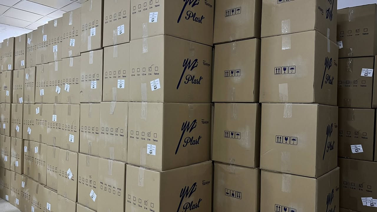 تحية طيبة متوفر لدينا مواد تركيب سيراميك تركي الصنع بكافة احجام و بأسعار تنافسية للتواصل على وتساب ***********
