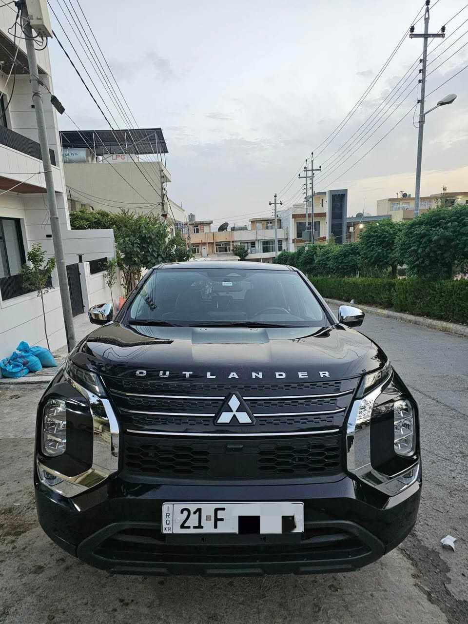 کلین تایتڵ قەترە بۆیاخی 2022 نیە بێ سارد بێ گۆڕاو   بێ ئێرباگ  هیچی نە تەقیوە 
4بستۆن مەکینە 2.5 ی مەرغوب
ڕەنگی ڕەشی مەلەکی
لایت ئۆتۆ و  لیدو زینۆن بلاجکتۆری تەم 
فڵچەی نیزامی قەترەو ئۆتۆ
. تایەو ویلی ٢٠ ئینج حاسەی تایە
کامل ڕادار پێش و دواو تەنیشت . ئاوێنە ڕادار و ئیشارەت.ڕاداری خەتی جادە .ڕاداری ناوچەی کوێر.حاسەی  پێشو دوا .auto stop  پێش و دوا.
 سیستمی mi pilot assist )
کۆنتڕۆڵ کردنی خێرای و هێڵی جادە)
کامل تەحەکوماتی  سوکان و پادڵ شەفت
وایەر لێس چارج گێڕ ماوس  پێنج مۆدی لێ خوڕین 
ئۆتۆ هۆڵدو برێک کارەبای 
 3ڕیز کوشن 7 نەفەری
 بەسمەو درگا بەسمە .کوشن جلدو شامواو  گەرم و کارەبای.
تەبرد 2 زۆن مەرکەزی
 5 کامێرە 360 دەرەجە.
شاشە گەورە (Android oto.apple car play).
سندوق شەفت وحاسە 
چەندین مواسەفاتی تر
228 گەڵاو معامەلەیکی کەم
*********** السليمانية, العراق
