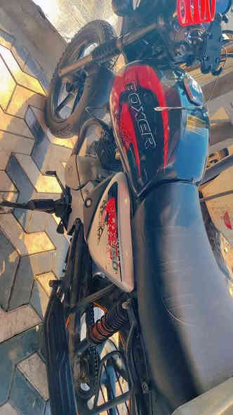 بوكسر 2022 للبيع أوراق اصولي شرط الترقيم بنفس اليوم
الدراجه مكفوله ونضيفه  مكينه ناعمه وماناقصهه اي شي شلعه ومعدل كبل لشارع عنواني بغداد ***********
