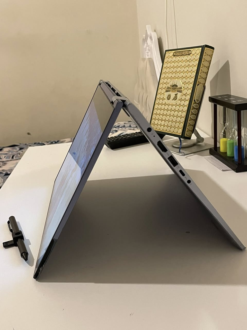 السلام عليكم لابتوب لينوفو لمس وقلاب وبي قلم للبيع
المواصفات: 
المعالج:i5-8250U intel(R)  Core(TM)
التخزين: 256SSD
الرامات: 4 DDR4 قابله للتطوير 
شاحنتها موجوده الاصليه 45W
ملاحظه (الاطار بي فطر بسيط مماثر على اي شي) 
السعر: 275مكاني بغداد واتساب ***********
