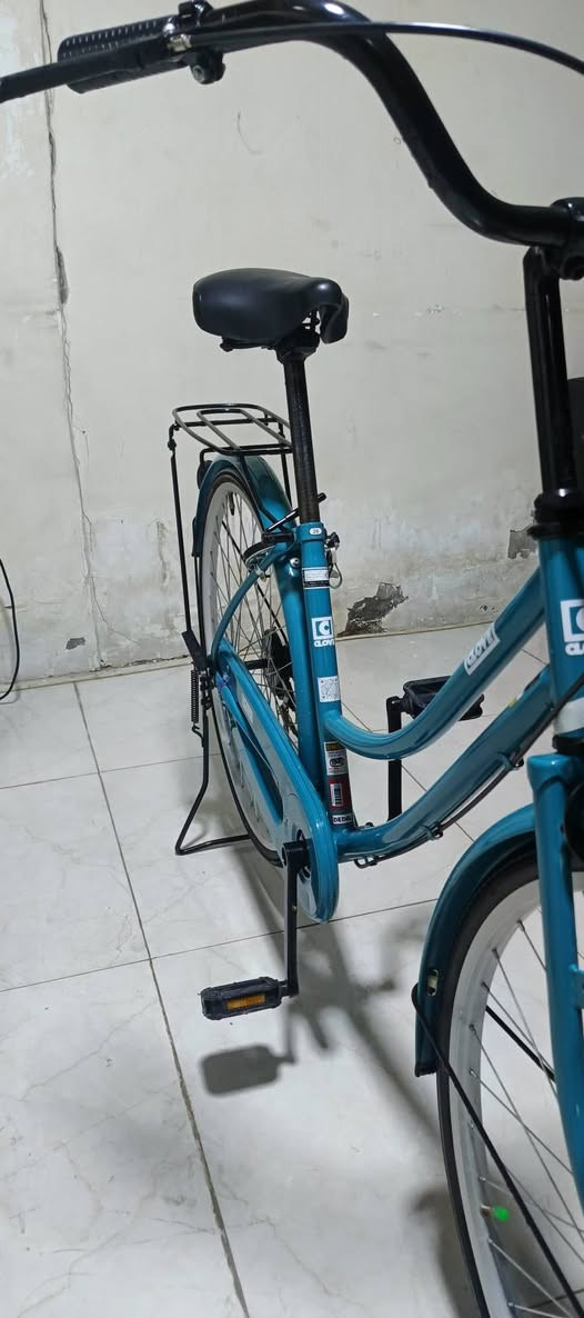 سلام عليكم باسلك للبيع نوعيه كلوف أحسن وارقى نوعيه حالين بل سوك مديل 22لون مميز لشراي خاص أو تصال ***********
