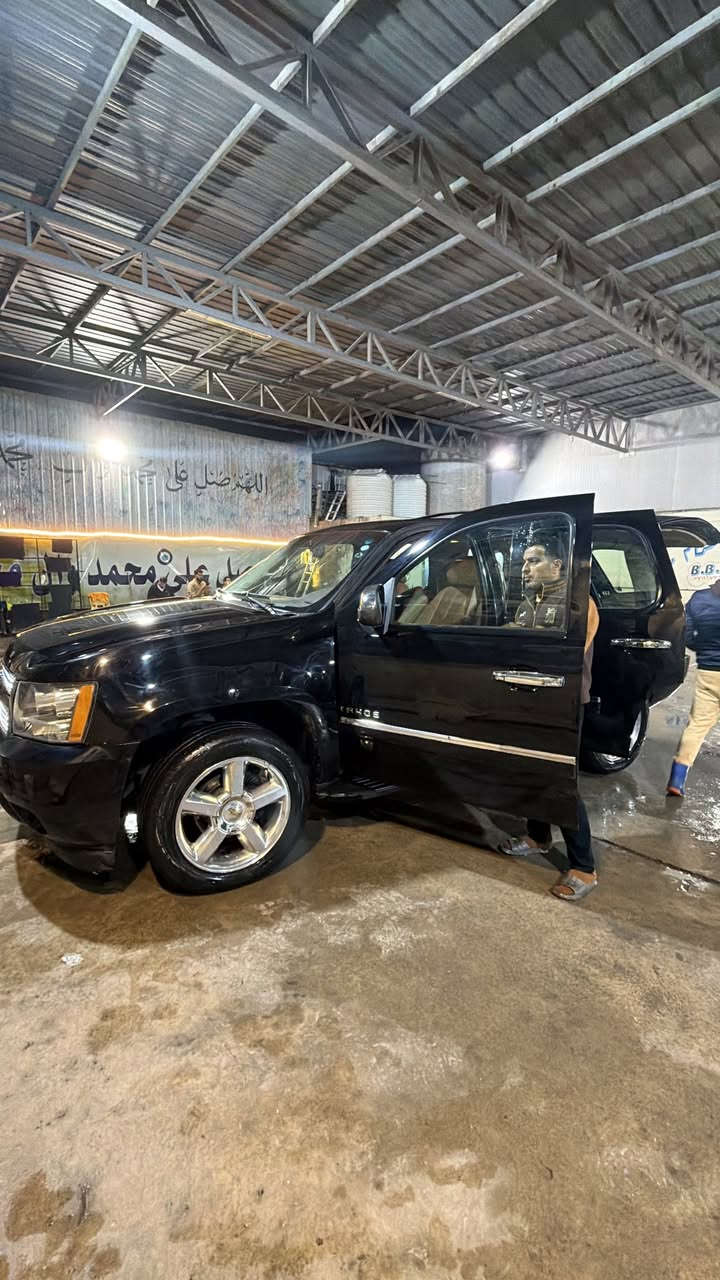 السلام عليكم تاهو موديل 2013 خليجي LTZفول سياره نضيفه حيل بس بيها طخات ممسويهن ع حطتها السعر 225 مكان السياره بغداد ***********
