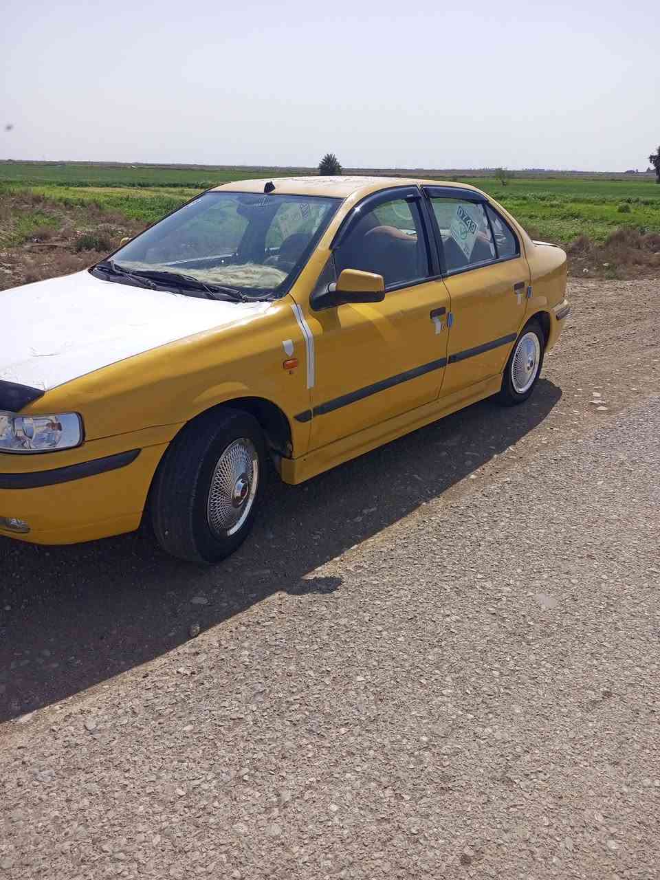 السلام عليكم سمند للبيع 2011 مكينه كير مكفولات تبريد تدفئه شغال مصفره هيه وغرامات وصل موجود بيها درايم شفتات جدد بولبرن جديد تغليف بيبان جدد دوشمه جديده مسجل دمام شغال  السياره مابيها ولا طخه احلا من الصور بعد السعر 28وبيها مجال المكان الصويره شارع المطار اتصل وبيك خير ودلل ***********
