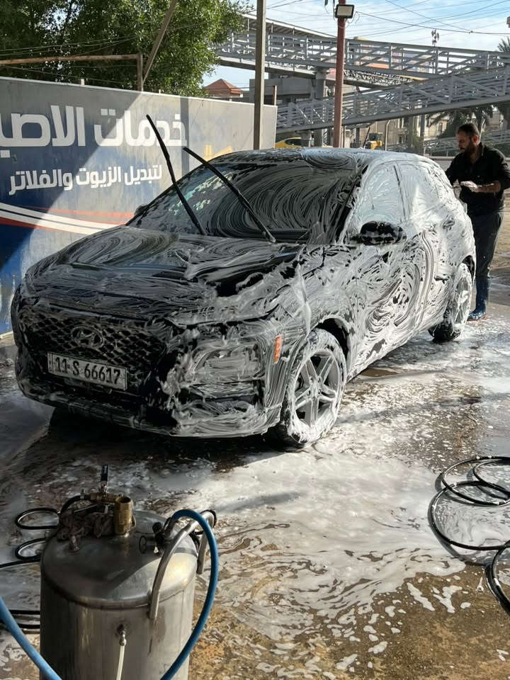 كونا موديل 2021
سياره جديده بمعنى الكلمه 
ماشيه ٤٠ ميل
محرك ٢٠٠٠ دوش
كير atm 
مواصفاتها مانع انحدار ، مثبت سرعه كروس ، تحديد مسار ، وضعيتين قياده 
حادثها موضح بالصوره 
 امبدل باب الصندوق فقط 
غرفتها جداً نظيفه واخت الزيرو 
سياره على وضع الشركه ما ملعوب بيها 
صدر وكير ومحرك مكفولات وتبريد ثلج
رقم بغداد بأسمي 
مكاني بغداد الدوره 
او حي الجامعة 
السعر ١٣٥ ورقه

*********** واتساب
