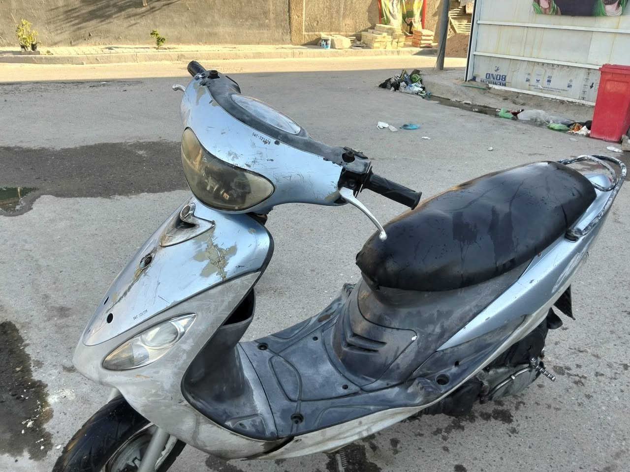 السلام عليكم دراجه ماكس منغولي نظيفه  للبيع سعرهه 300 بغداد رقم الهاتف ***********
