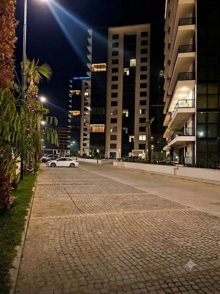 شقة في مجمع الود السكني

جاهز للسكن

مساحة 180

طابق 12 اطلالةداخلية

رقم البناية B9

عدد الغرف 3+1

بسعر 285 بي مجال بسيط

***********
