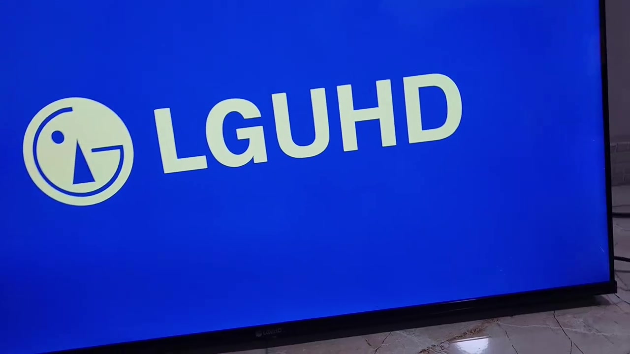 سلام عليكم شاشه حجم 50 نوع LG UHD
جديده لوك بلجيس ممستخدمه ابدن طك كارتونه
انترنيت كلش سريع تحكم كلش سلس وسريع يوتيوب كلش سريع سريع
معه برنامج يشغل جميع مباريات بين سبورت قنوات ولافلم
الشاشه جديد لوك
سعره 275 الف
معه كرت ضمان
مكاني بغداد مدينه الصدر
*********** هاتف واتساب
