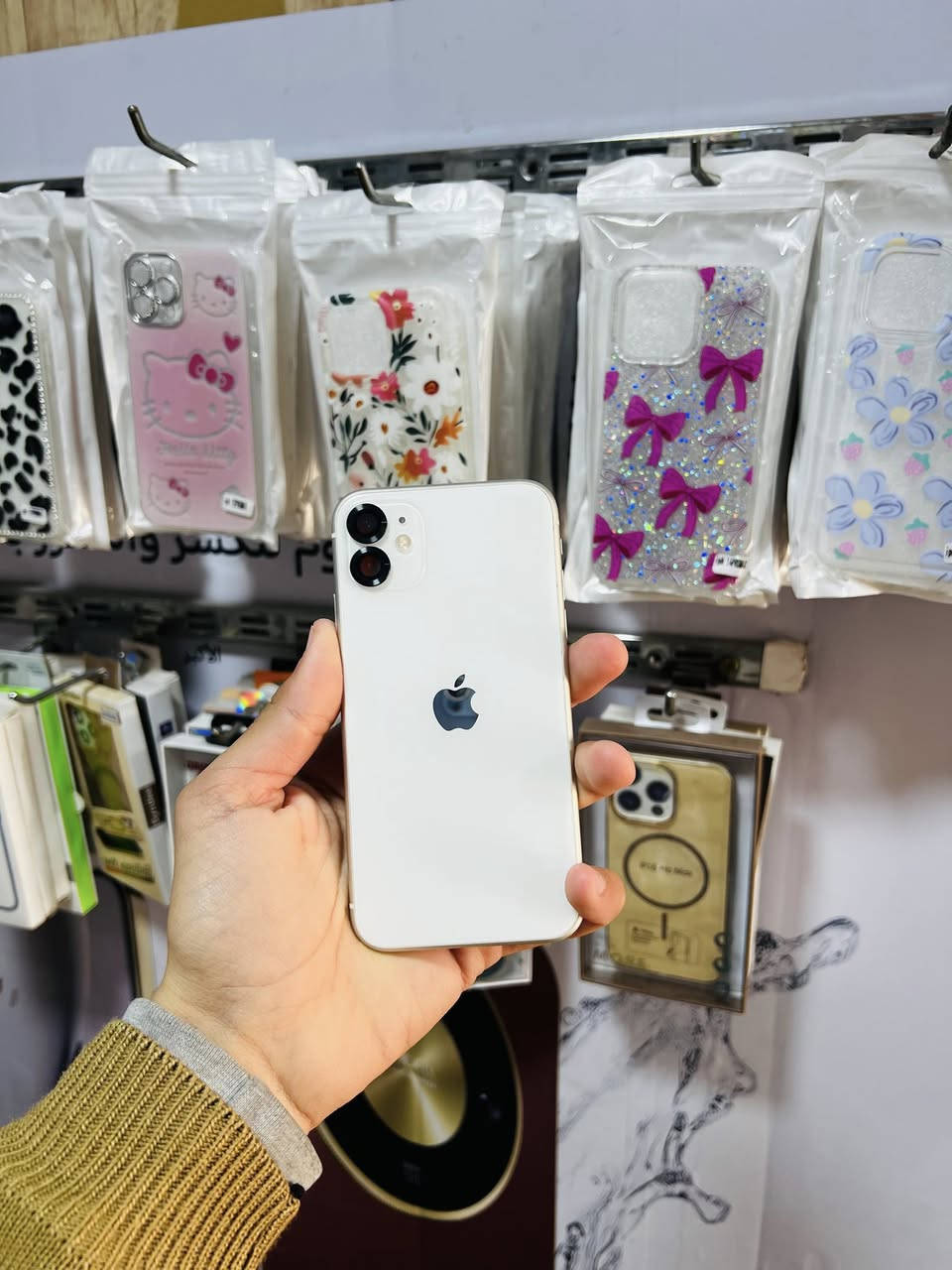 السلام عليكم للبيع ايفون 11عادي الجهاز بلادي مامفتوح
بطاريه 82🔋
ذاكرا 128📿
فيس ايدي شغال 🧑‍💻
الجهاز كله شغال ومكفول🎖️
كامرات صوت لاقطه مكفول 📷
نضافته 100/100🐦‍🔥
للبيع بسعر265الف 🤑
للتصل ***********📞
مكاني تكريت شارع الاطباء
 .
