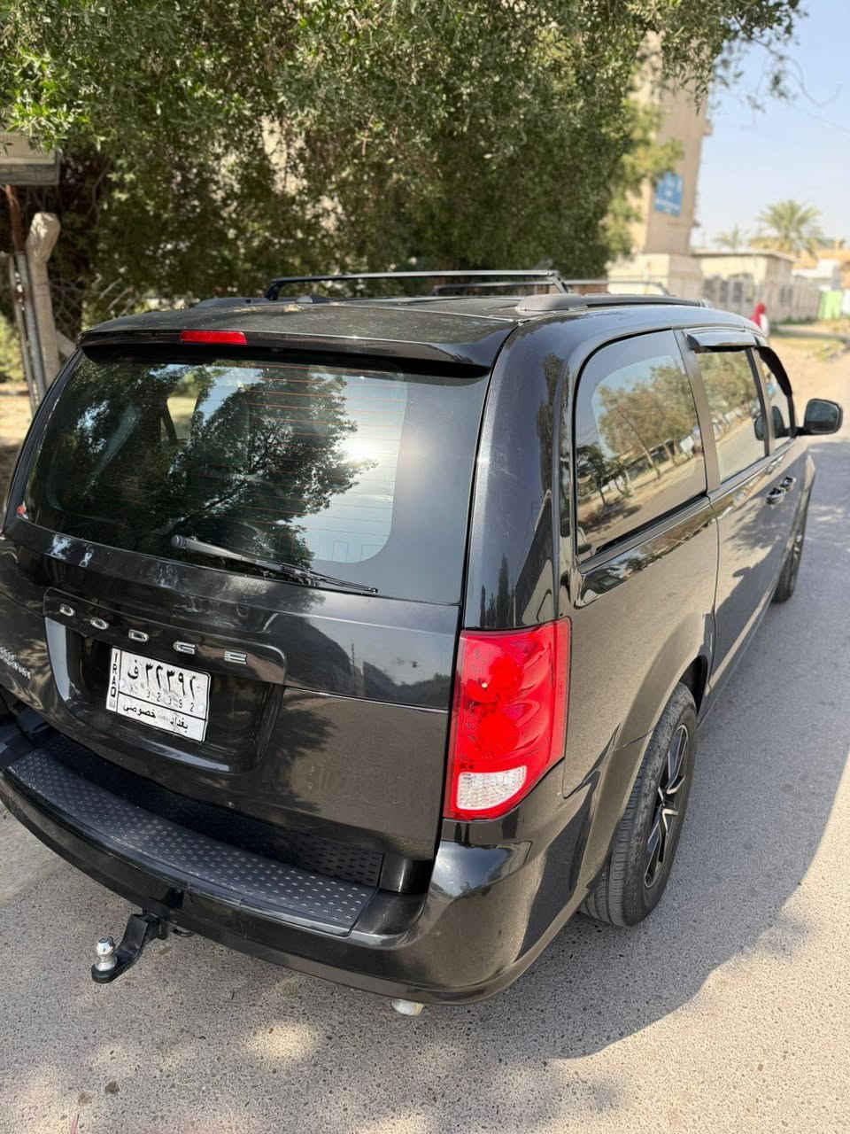 سلام عليكم دوج كرفان 2018 للبيع
سيارة جاهزة من كلشي كير مكينة صدر تبريد كلة جديد 
رقم بغداد تحويل مباشر 
مواصفاتها كشنات جلد و كهرباء 
7 راكب 3 قطع تبريد شاشة تليفزيون ابواب كهربائية صندوك كهربائي السونار بالمنشور واضح كلشي السعر 168 وبيها مجال مكاني بغداد السيدية 
***********
