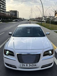 كرايسلر سي 300 • ٢٠١٣ • مقاعد جلد