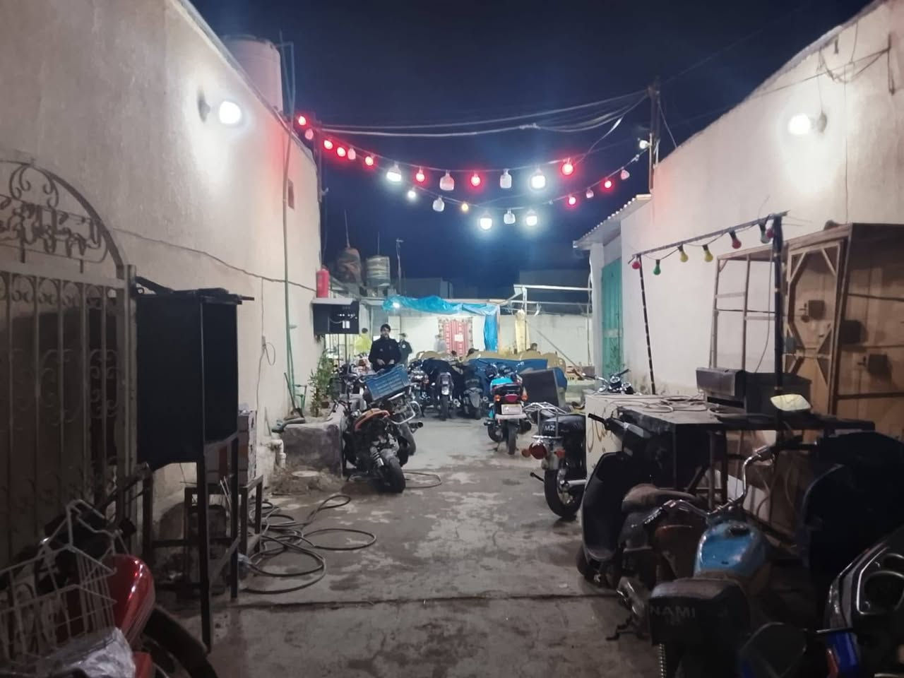 كوفي للبيع مكانه الحر الصغير مجاور اسواق السلطان
كوفي ومطعم خيال
 مساحت الكاع 400متر.  السعر 30بي مجال


**إذا كنت صاحب هذا الإعلان وتريد حذفه لأي سبب، رجاءا أرسل رسالة إلى الدعم الفني**