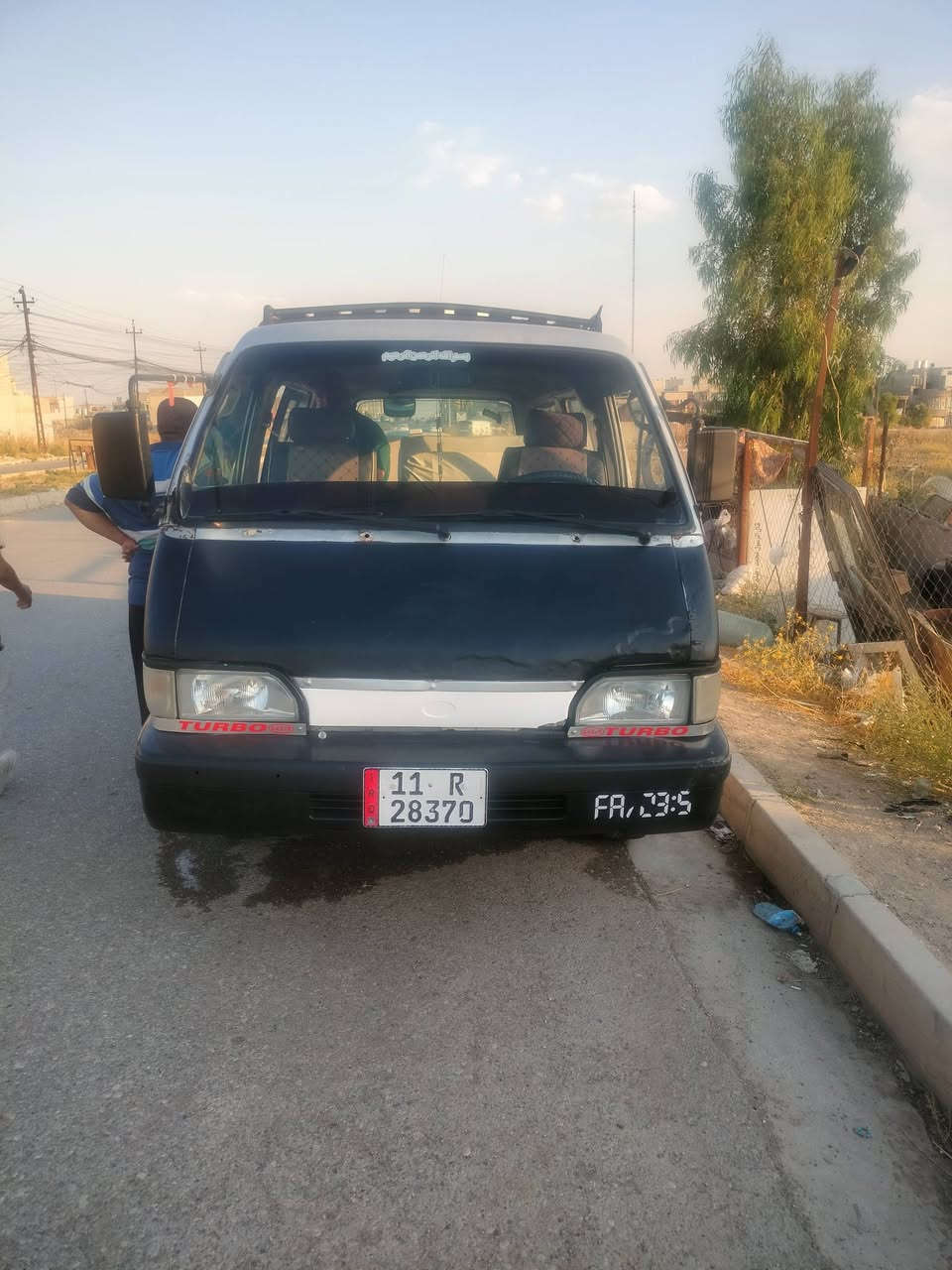 السلام عليكم كيا بستا موديل 94سنويا 2029/شهر10شرط الوكالة والتحويل محرك بريجو 3000/طخم تاير جديد موبايل ***********/***********
